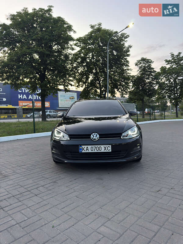 Универсал Volkswagen Golf 2013 в Киеве