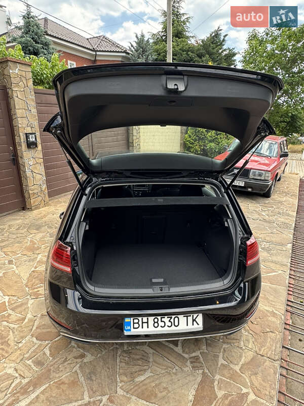 Универсал Volkswagen Golf 2020 в Одессе