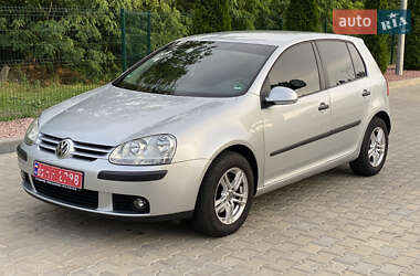 Хэтчбек Volkswagen Golf 2005 в Кременчуге