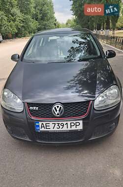 Хетчбек Volkswagen Golf 2004 в Кривому Розі