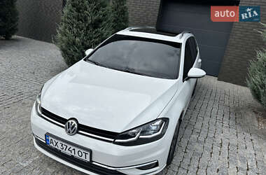 Универсал Volkswagen Golf 2017 в Харькове