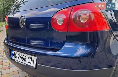 Хэтчбек Volkswagen Golf 2008 в 