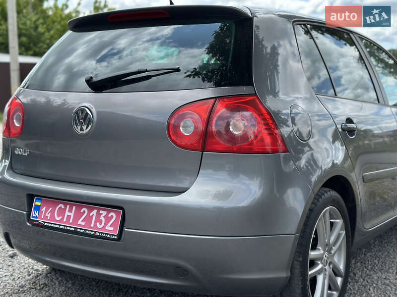 Хетчбек Volkswagen Golf 2007 в Вінниці