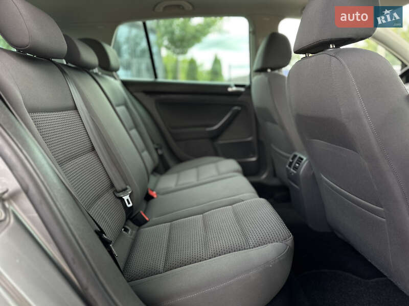 Хетчбек Volkswagen Golf 2007 в Вінниці