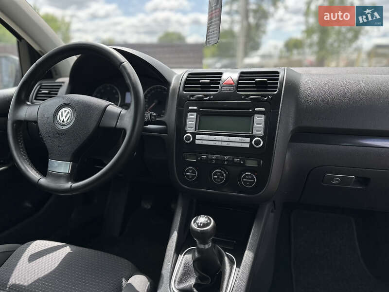 Хетчбек Volkswagen Golf 2007 в Вінниці