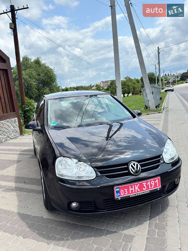 Хэтчбек Volkswagen Golf 2007 в 