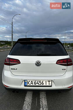 Хэтчбек Volkswagen Golf 2013 в 