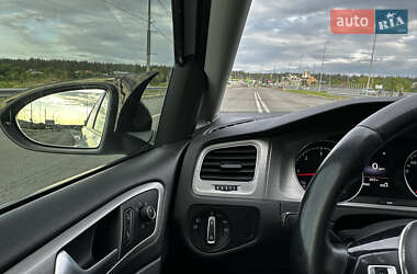 Хэтчбек Volkswagen Golf 2013 в 