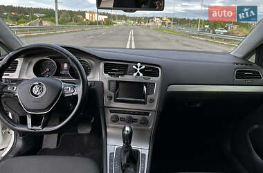 Хэтчбек Volkswagen Golf 2013 в 