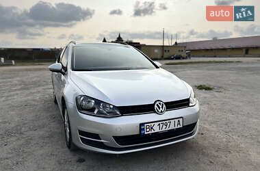 Універсал Volkswagen Golf 2016 в Львові