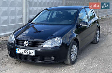 Хетчбек Volkswagen Golf 2005 в Тернополі