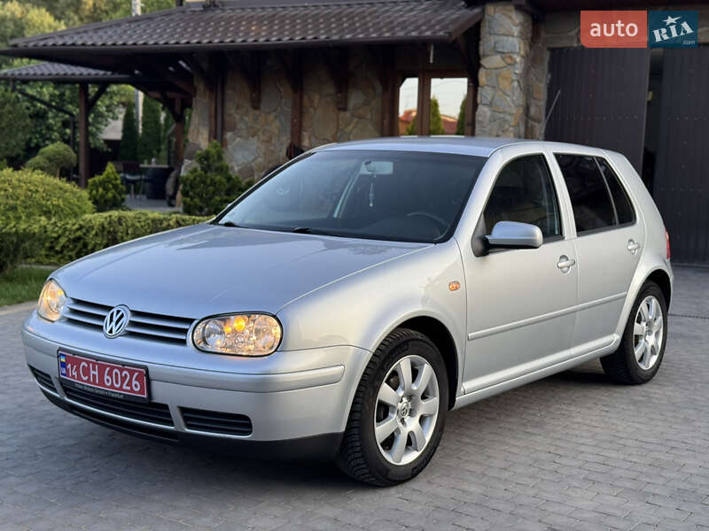 Volkswagen Golf 2003