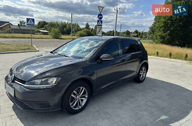 Хэтчбек Volkswagen Golf 2017 в Яворове
