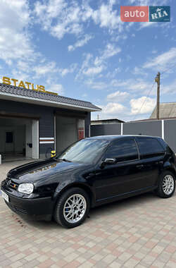 Хэтчбек Volkswagen Golf 1998 в 