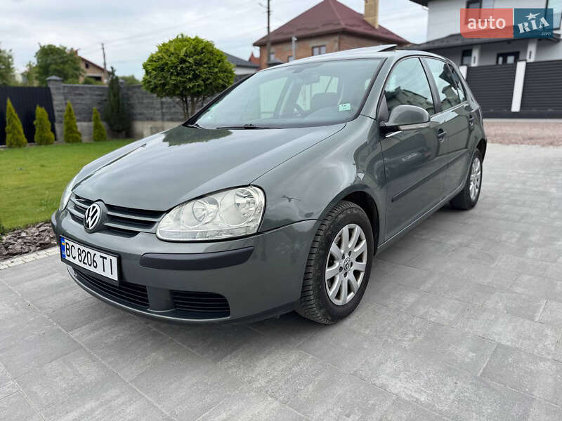 Volkswagen Golf 2004