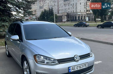 Универсал Volkswagen Golf 2015 в Кривом Роге