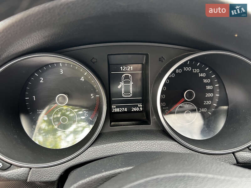 Універсал Volkswagen Golf 2010 в Львові