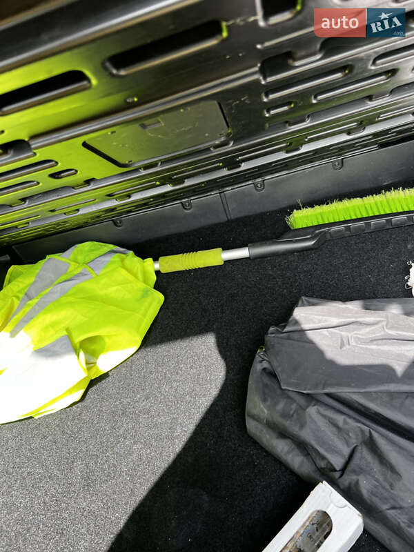 Універсал Volkswagen Golf 2010 в Львові