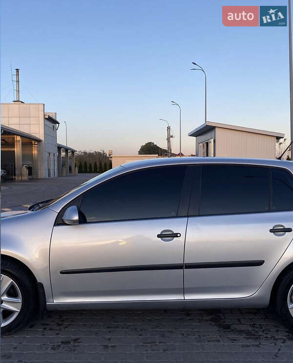 Хетчбек Volkswagen Golf 2006 в Вінниці