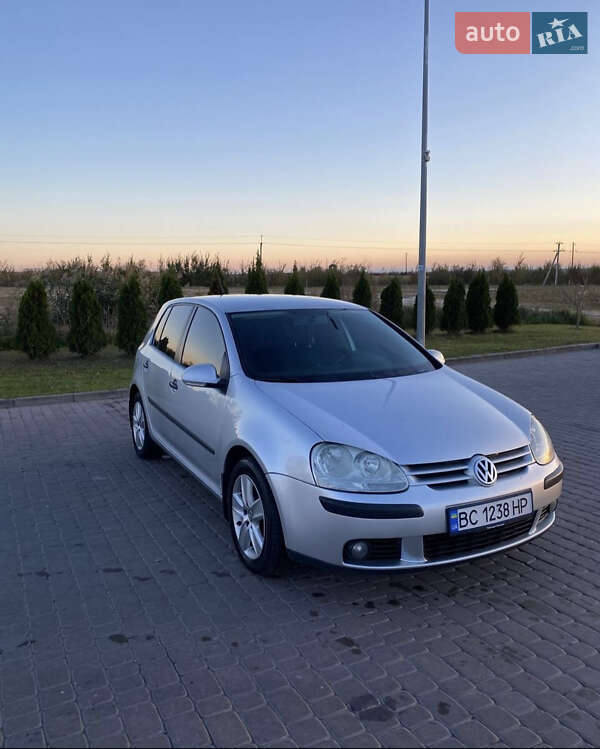 Хетчбек Volkswagen Golf 2006 в Вінниці
