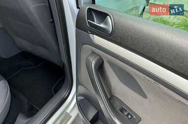 Хэтчбек Volkswagen Golf 2008 в 