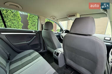 Хэтчбек Volkswagen Golf 2008 в 
