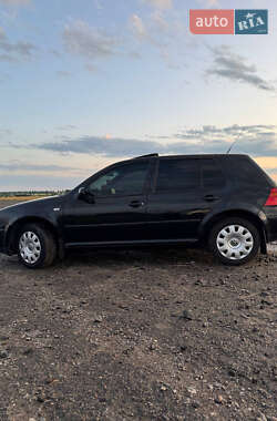 Хэтчбек Volkswagen Golf 1998 в 