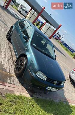 Хетчбек Volkswagen Golf 2000 в Нововолинську