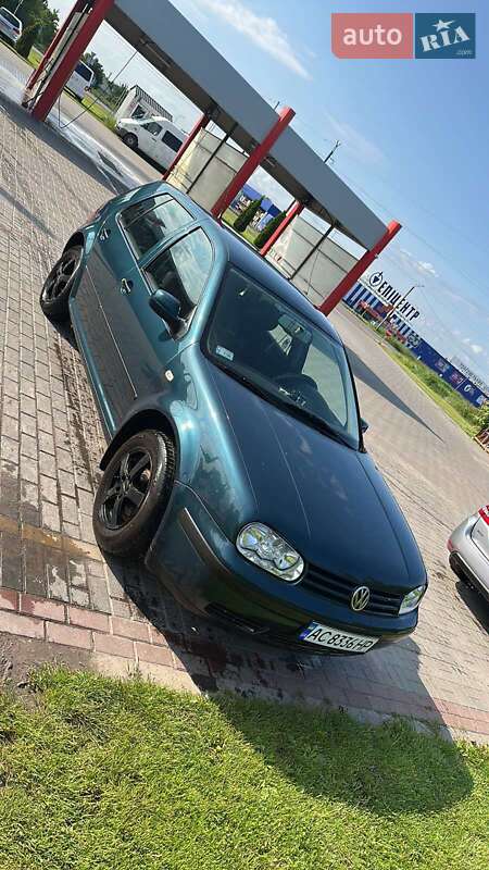 Volkswagen Golf 2000