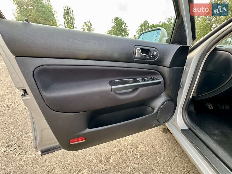 Хэтчбек Volkswagen Golf 2000 в Луцке