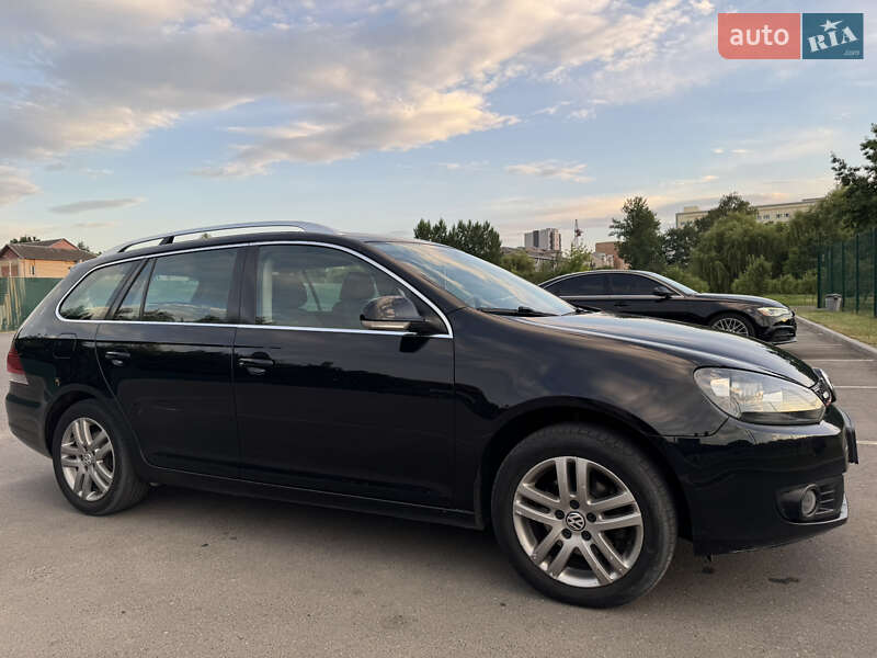 Универсал Volkswagen Golf 2011 в Ивано-Франковске
