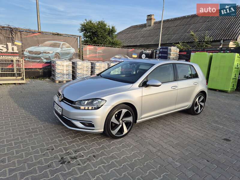 Хэтчбек Volkswagen Golf 2018 в Тернополе
