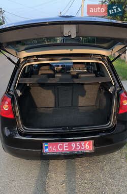 Хэтчбек Volkswagen Golf 2008 в 