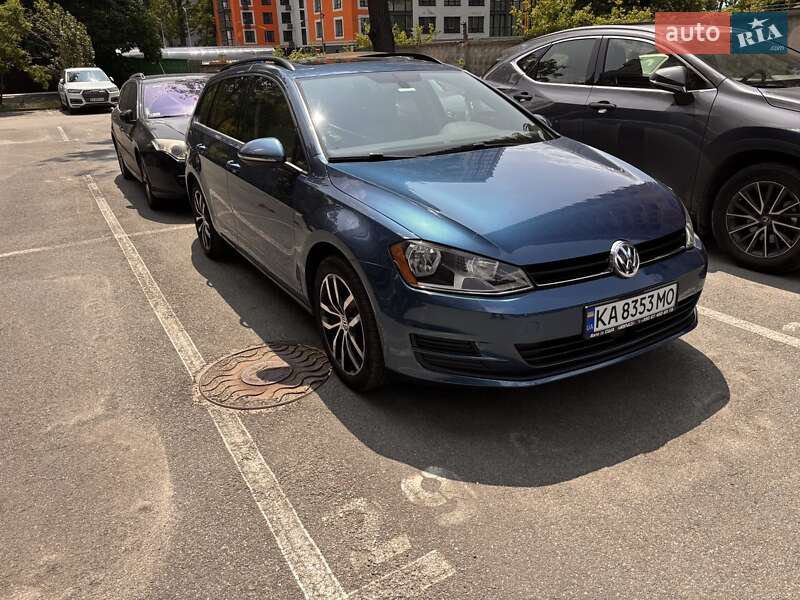 Универсал Volkswagen Golf 2016 в Киеве
