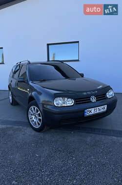 Универсал Volkswagen Golf 2002 в Березному