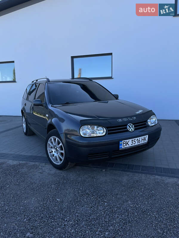 Volkswagen Golf 2002