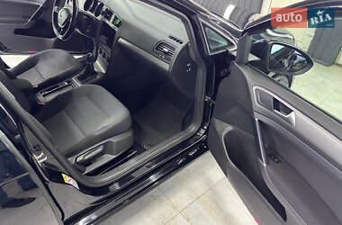 Универсал Volkswagen Golf 2014 в 