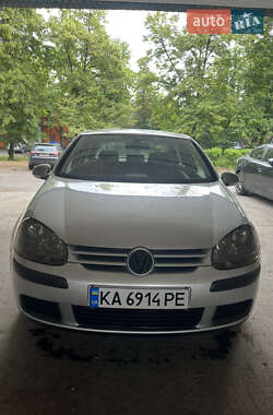 Хетчбек Volkswagen Golf 2004 в Бучі