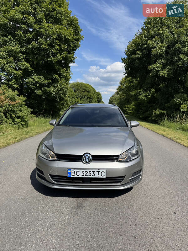 Универсал Volkswagen Golf 2014 в 