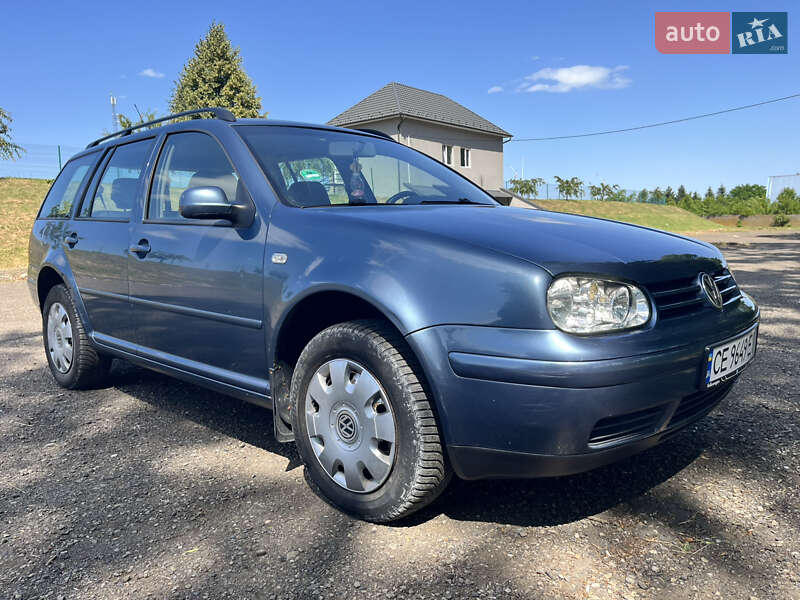 Універсал Volkswagen Golf 2003 в Чернівцях