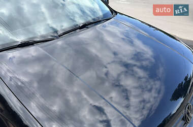 Хэтчбек Volkswagen Golf 2000 в 