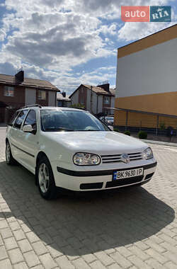 Универсал Volkswagen Golf 2000 в 