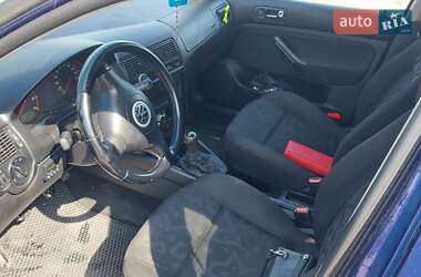 Хетчбек Volkswagen Golf 1999 в Добросині