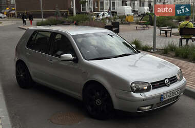 Хэтчбек Volkswagen Golf 2001 в Чернигове