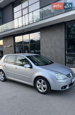 Хетчбек Volkswagen Golf 2008 в Ужгороді
