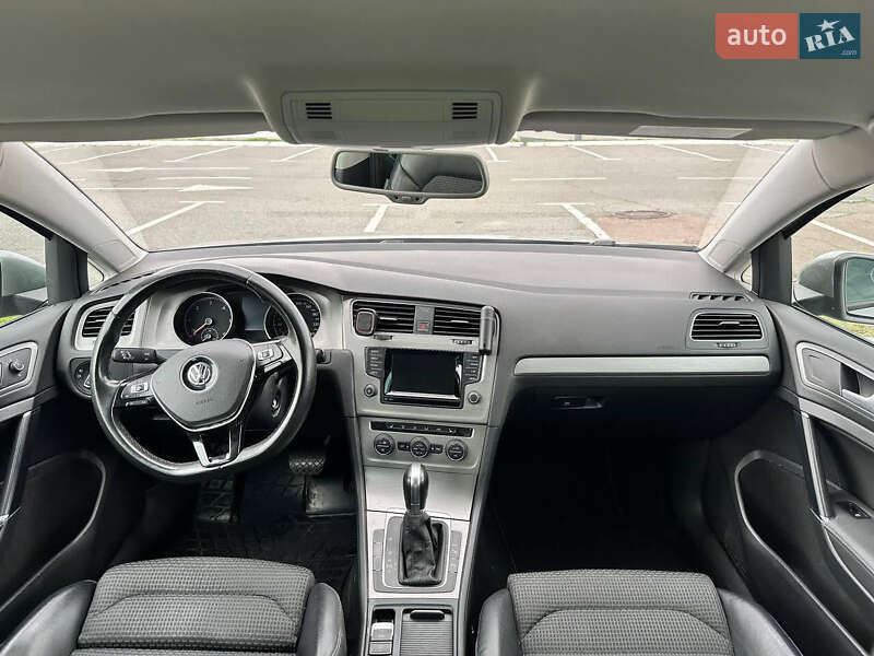 Универсал Volkswagen Golf 2014 в Киеве