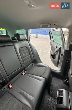 Универсал Volkswagen Golf 2014 в 