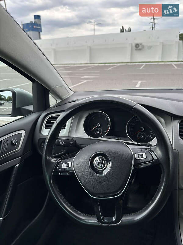 Универсал Volkswagen Golf 2014 в Киеве