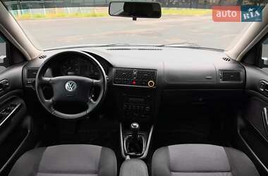Универсал Volkswagen Golf 2001 в 