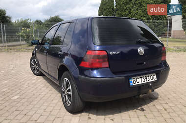 Хетчбек Volkswagen Golf 2001 в Буську
